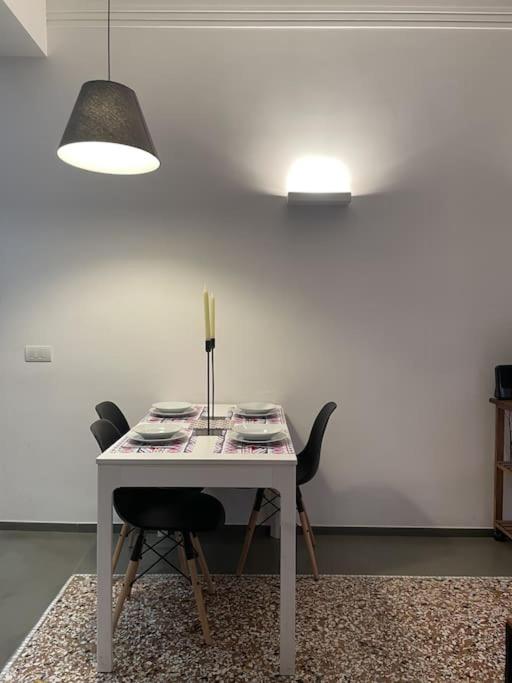 Cozy Apartment Near The Colosseum Rom Exterior foto