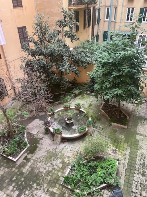 Cozy Apartment Near The Colosseum Rom Exterior foto